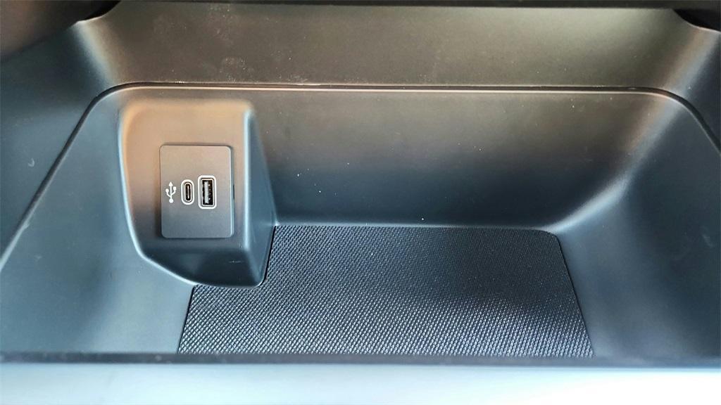 new 2025 Ford F-150 car, priced at $39,962