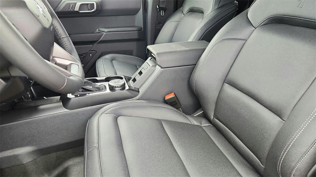 new 2025 Ford Bronco car, priced at $46,623