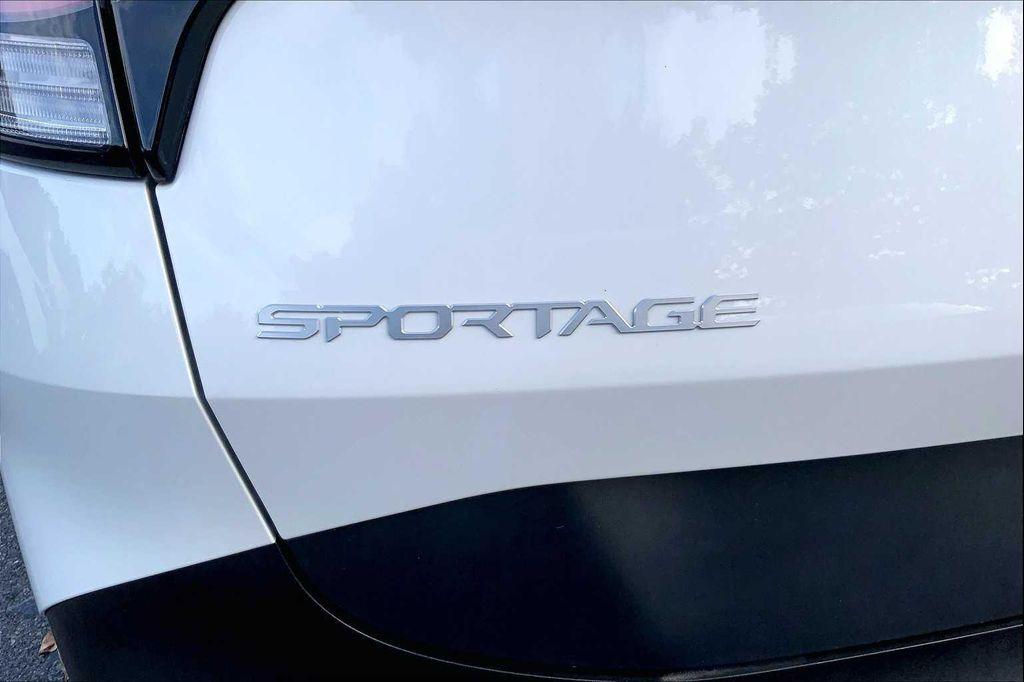 used 2023 Kia Sportage Hybrid car, priced at $25,900