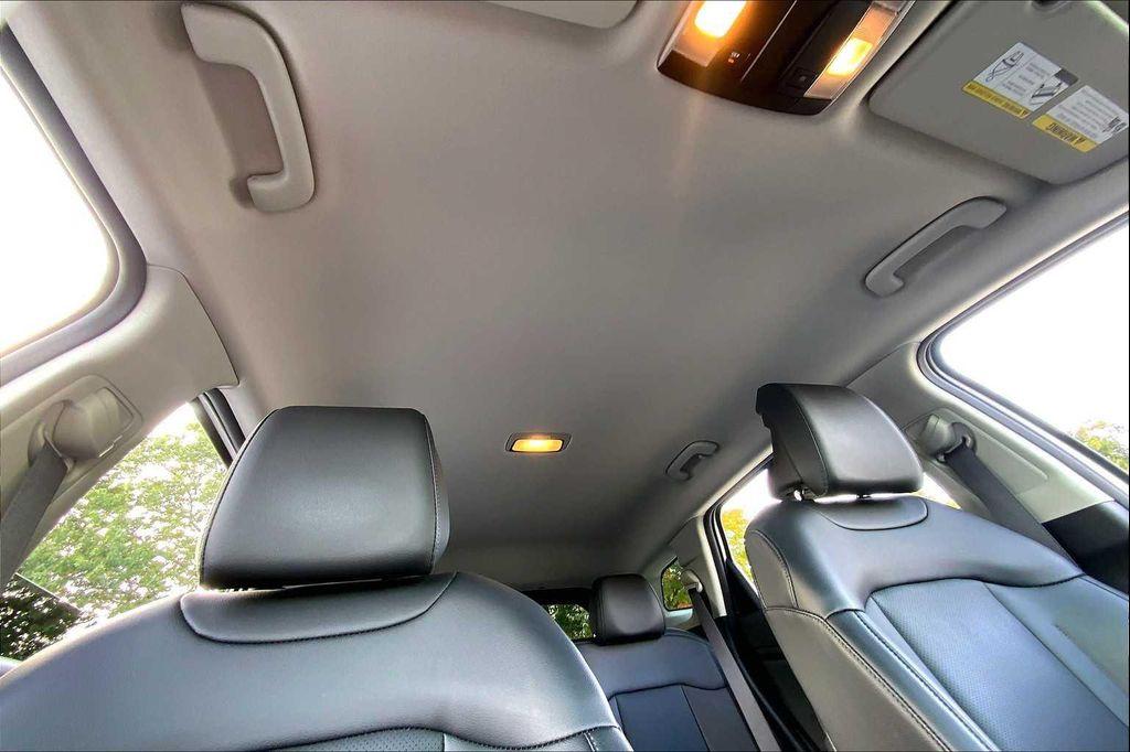used 2023 Kia Sportage Hybrid car, priced at $25,900