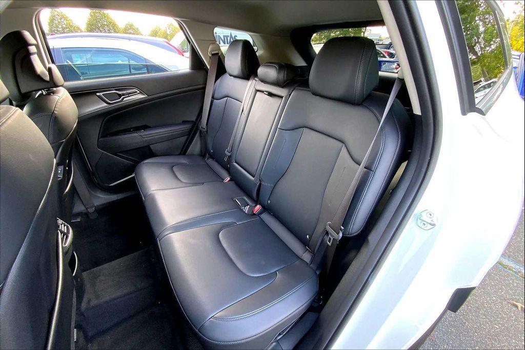 used 2023 Kia Sportage Hybrid car, priced at $25,900