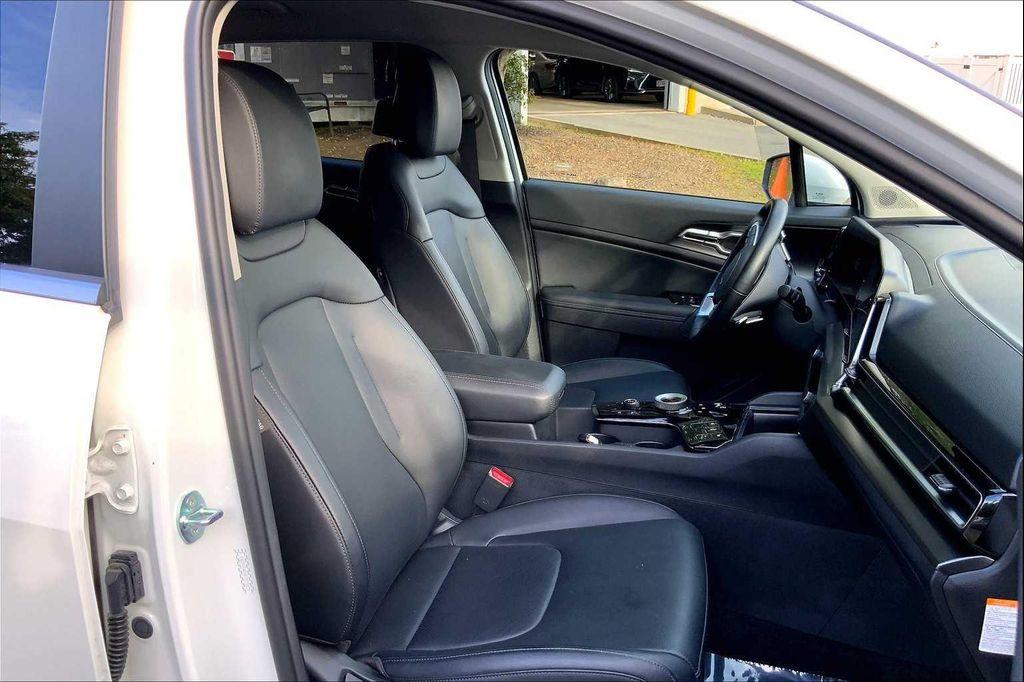 used 2023 Kia Sportage Hybrid car, priced at $25,900