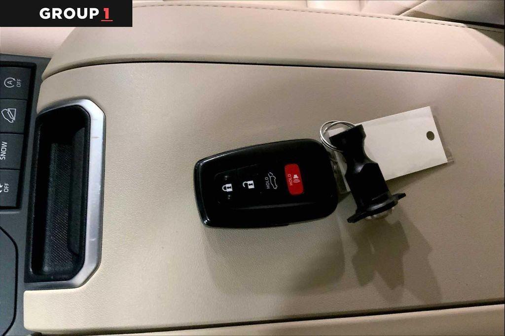 used 2020 Toyota Highlander car, priced at $32,497