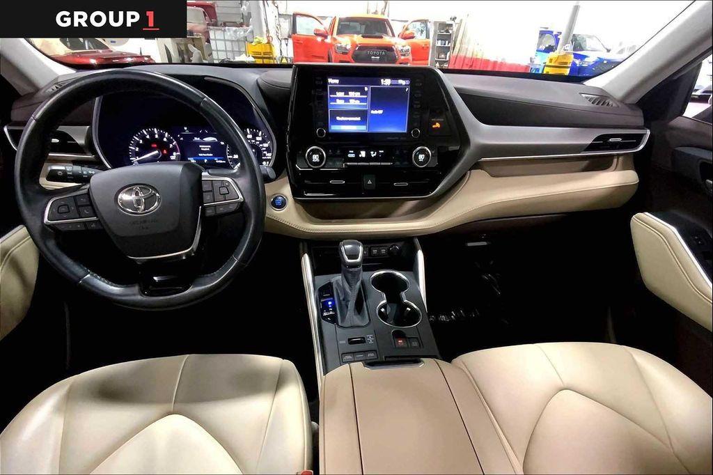 used 2020 Toyota Highlander car, priced at $32,497