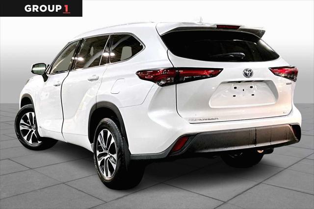 used 2022 Toyota Highlander Hybrid car, priced at $44,447