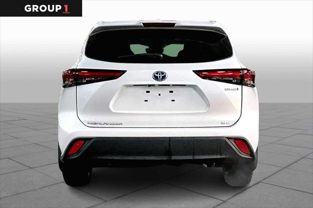 used 2022 Toyota Highlander Hybrid car, priced at $44,447