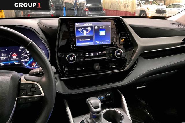 used 2022 Toyota Highlander Hybrid car, priced at $44,447