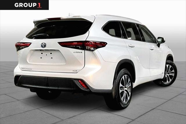 used 2022 Toyota Highlander Hybrid car, priced at $44,447