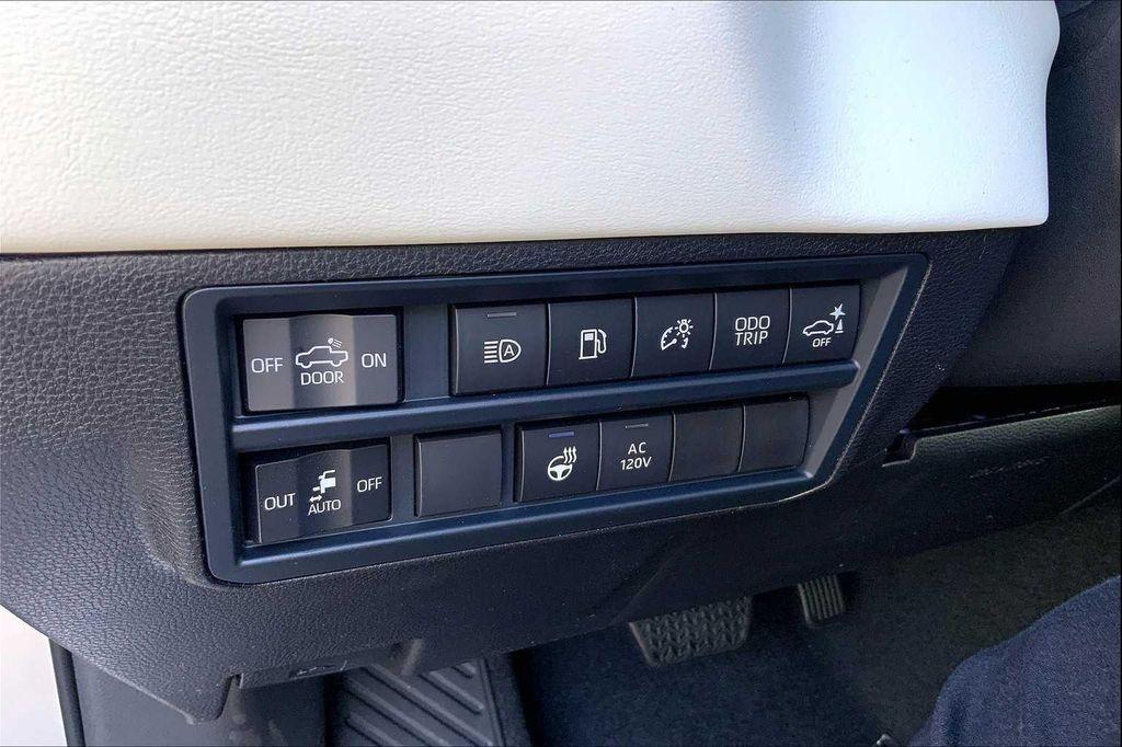 new 2025 Toyota Tundra Hybrid car, priced at $79,129