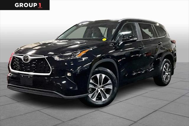 used 2024 Toyota Highlander car, priced at $42,631