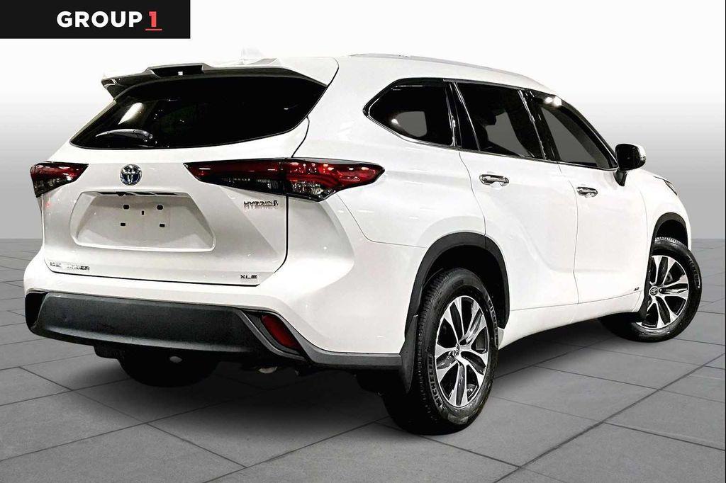 used 2022 Toyota Highlander Hybrid car, priced at $35,997