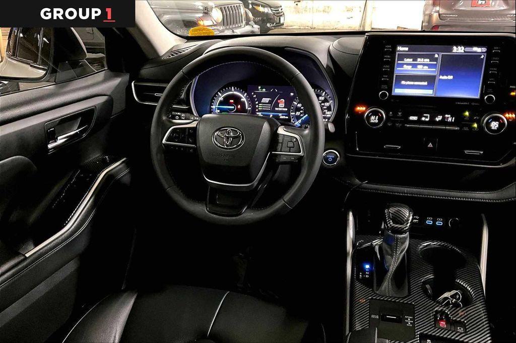 used 2022 Toyota Highlander Hybrid car, priced at $35,997