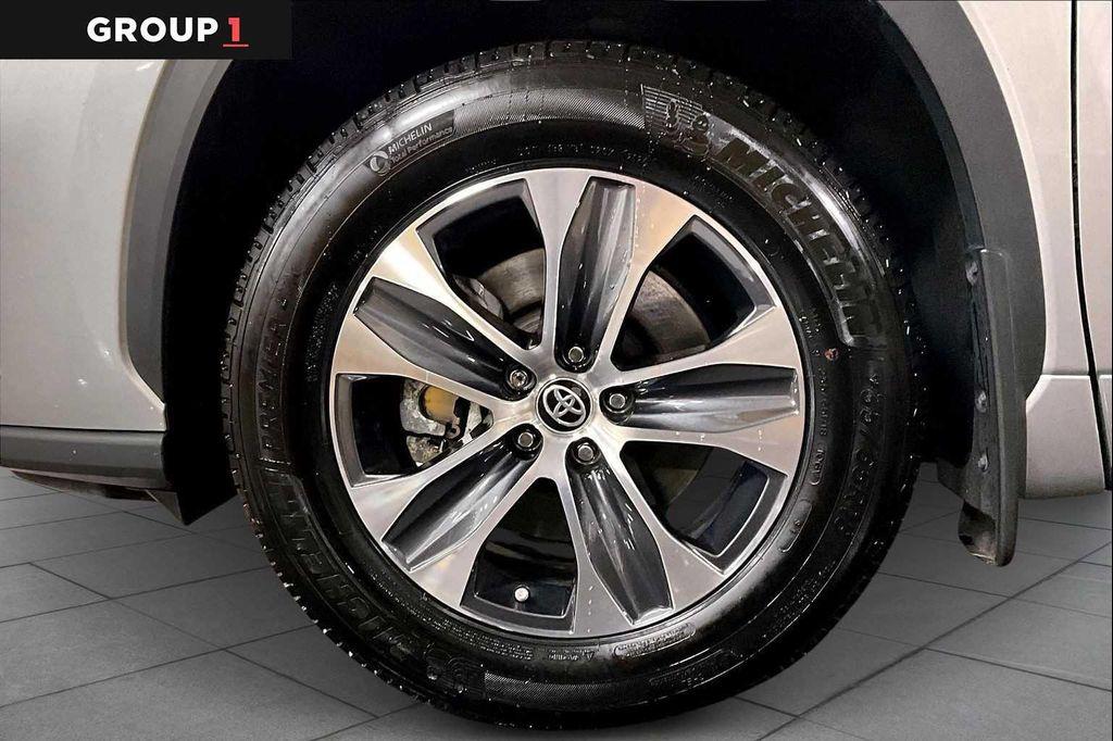used 2024 Toyota Highlander car, priced at $41,430