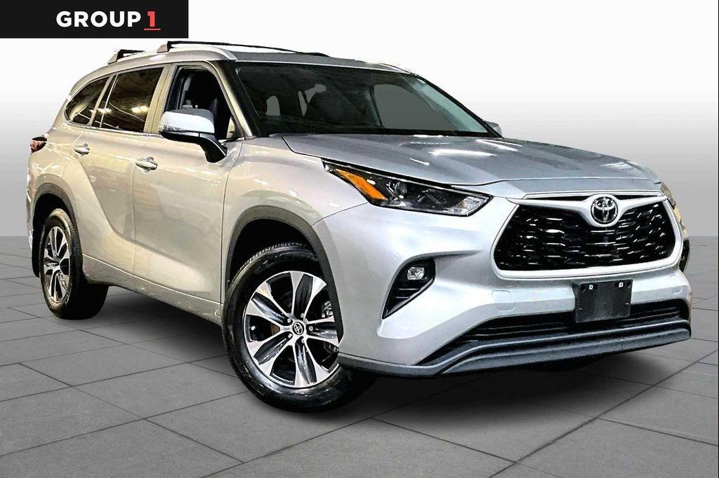 used 2024 Toyota Highlander car, priced at $41,430