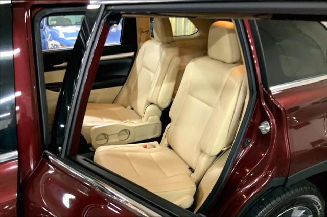 used 2018 Toyota Highlander car, priced at $20,387