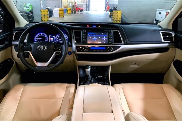 used 2018 Toyota Highlander car, priced at $20,387