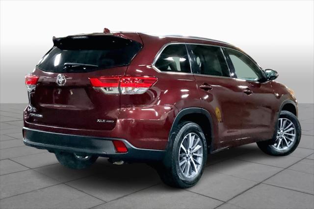 used 2018 Toyota Highlander car, priced at $20,387