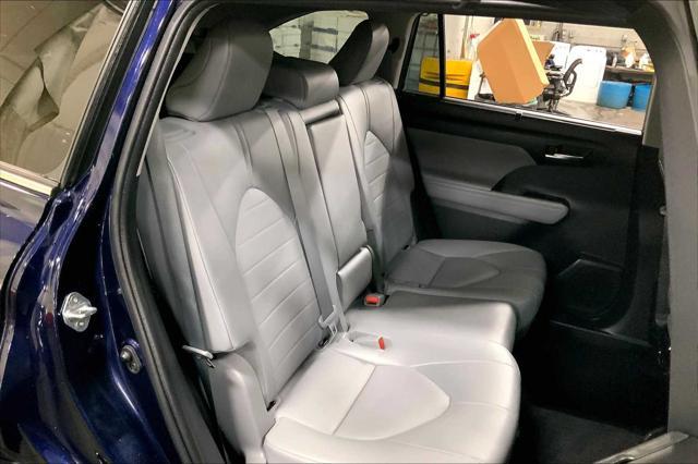 used 2022 Toyota Highlander car, priced at $36,797