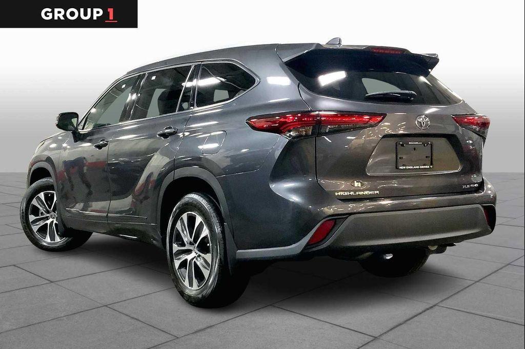 used 2022 Toyota Highlander car, priced at $38,378