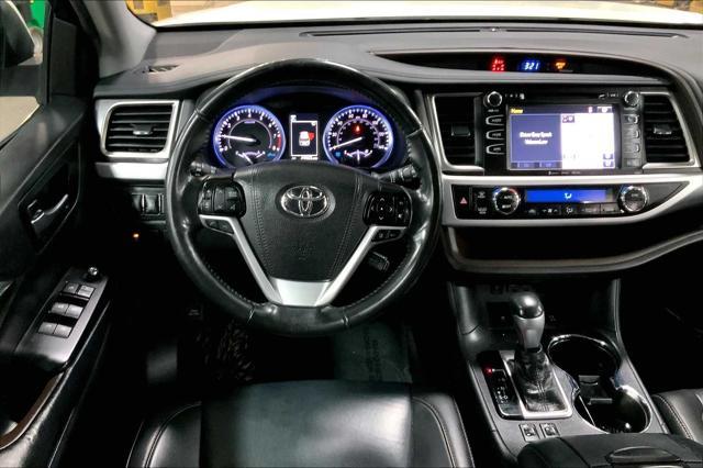 used 2019 Toyota Highlander car, priced at $29,047