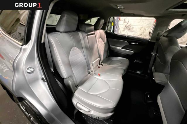 used 2022 Toyota Highlander car, priced at $39,365