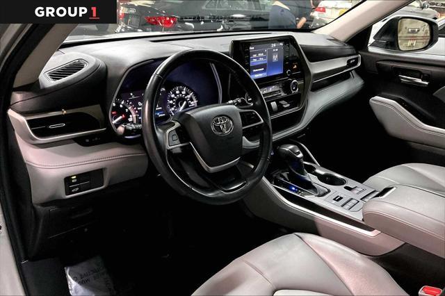 used 2022 Toyota Highlander car, priced at $39,365