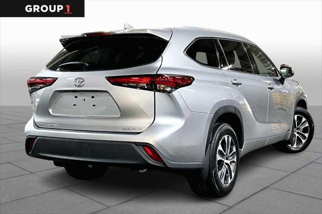 used 2022 Toyota Highlander car, priced at $39,365