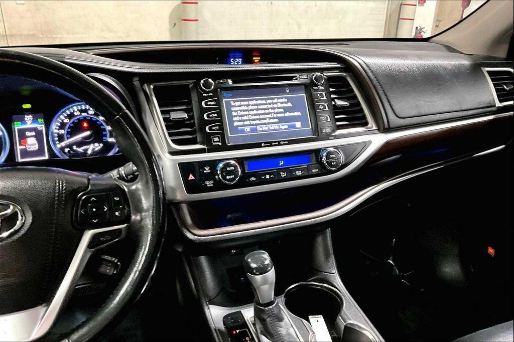 used 2016 Toyota Highlander Hybrid car, priced at $20,077