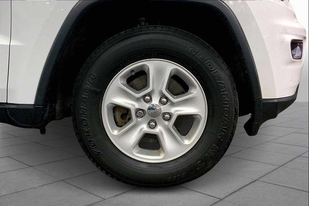 used 2017 Jeep Grand Cherokee car, priced at $13,963