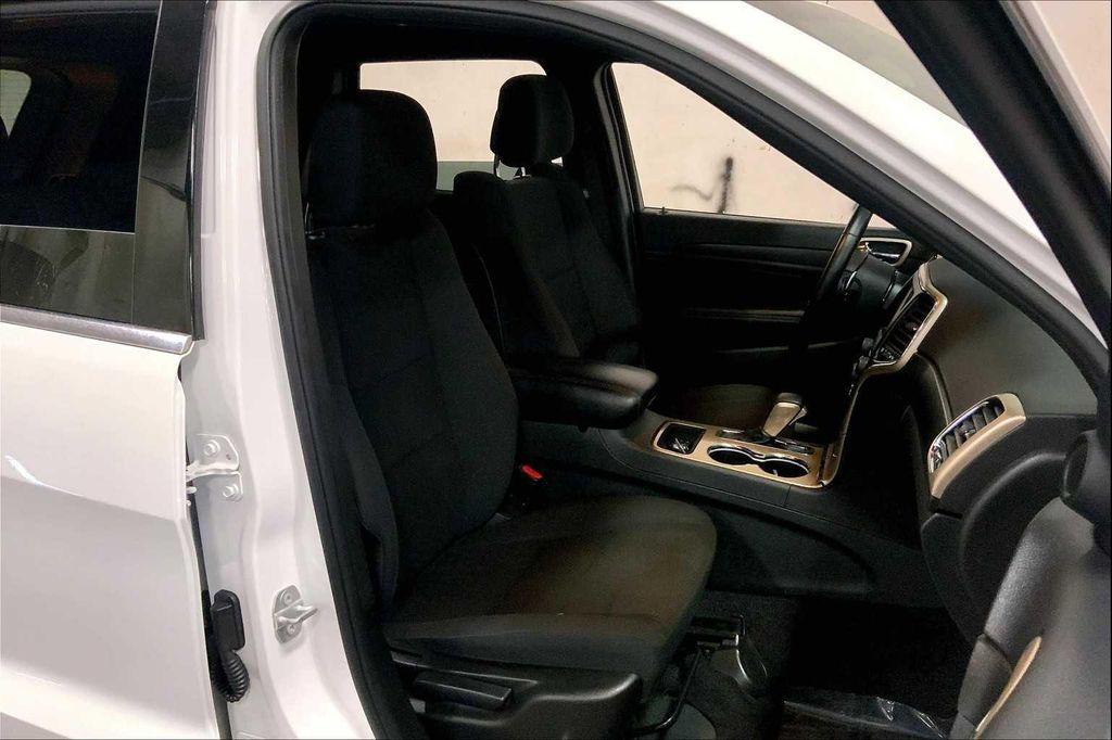 used 2017 Jeep Grand Cherokee car, priced at $13,963