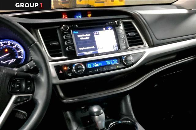 used 2018 Toyota Highlander car, priced at $24,030