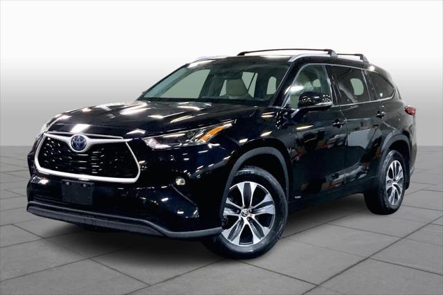 used 2022 Toyota Highlander Hybrid car, priced at $38,677