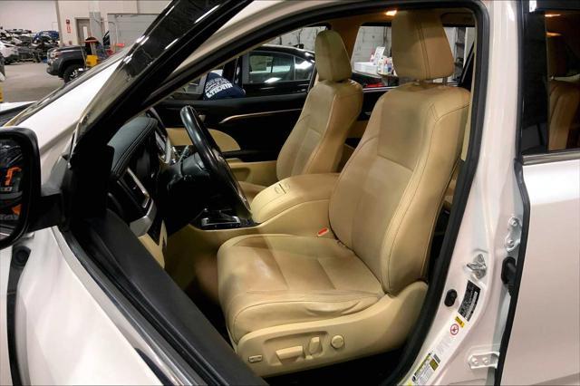 used 2016 Toyota Highlander car, priced at $22,577