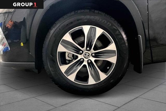 used 2021 Toyota Highlander car, priced at $35,477