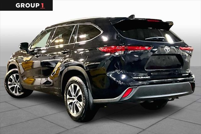 used 2021 Toyota Highlander car, priced at $35,477