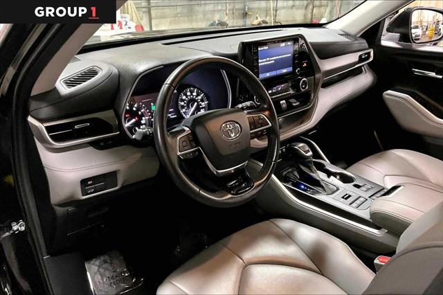 used 2021 Toyota Highlander car, priced at $35,477