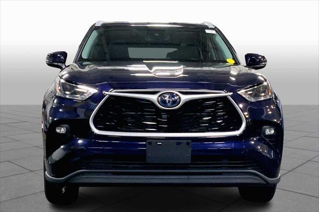 used 2022 Toyota Highlander Hybrid car, priced at $42,714