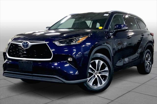 used 2022 Toyota Highlander Hybrid car, priced at $42,714