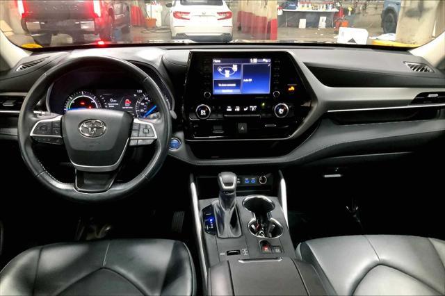 used 2022 Toyota Highlander Hybrid car, priced at $42,714