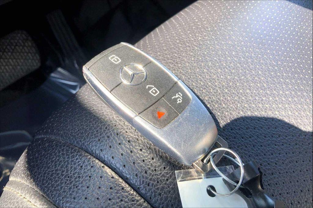 used 2020 Mercedes-Benz GLE 350 car, priced at $28,797