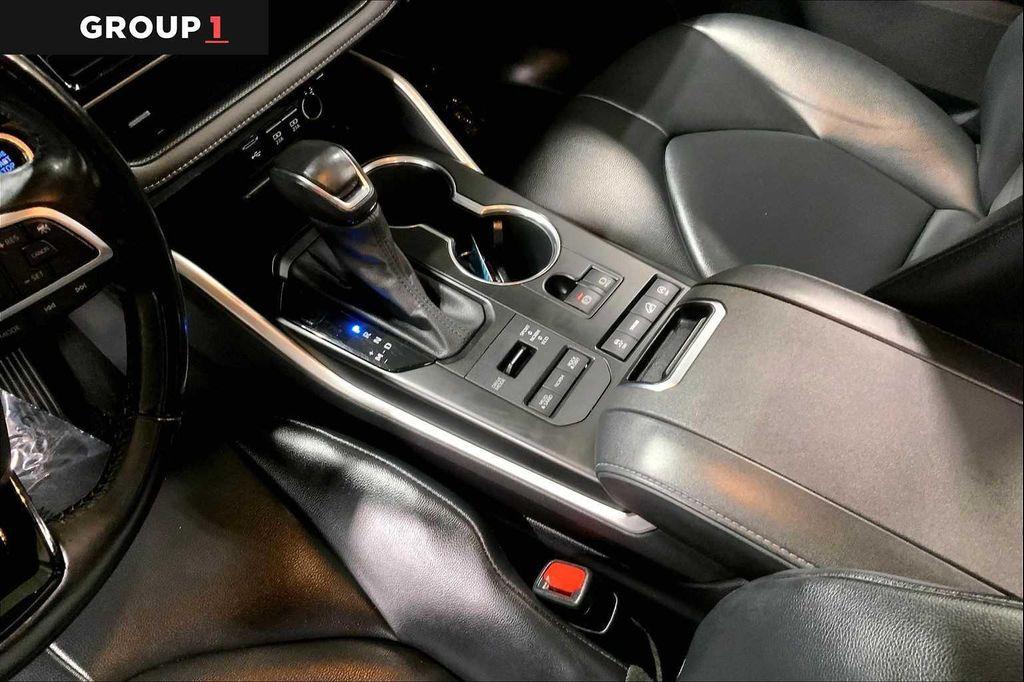 used 2021 Toyota Highlander car, priced at $29,337