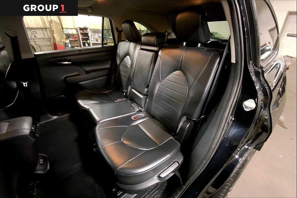 used 2021 Toyota Highlander car, priced at $29,337