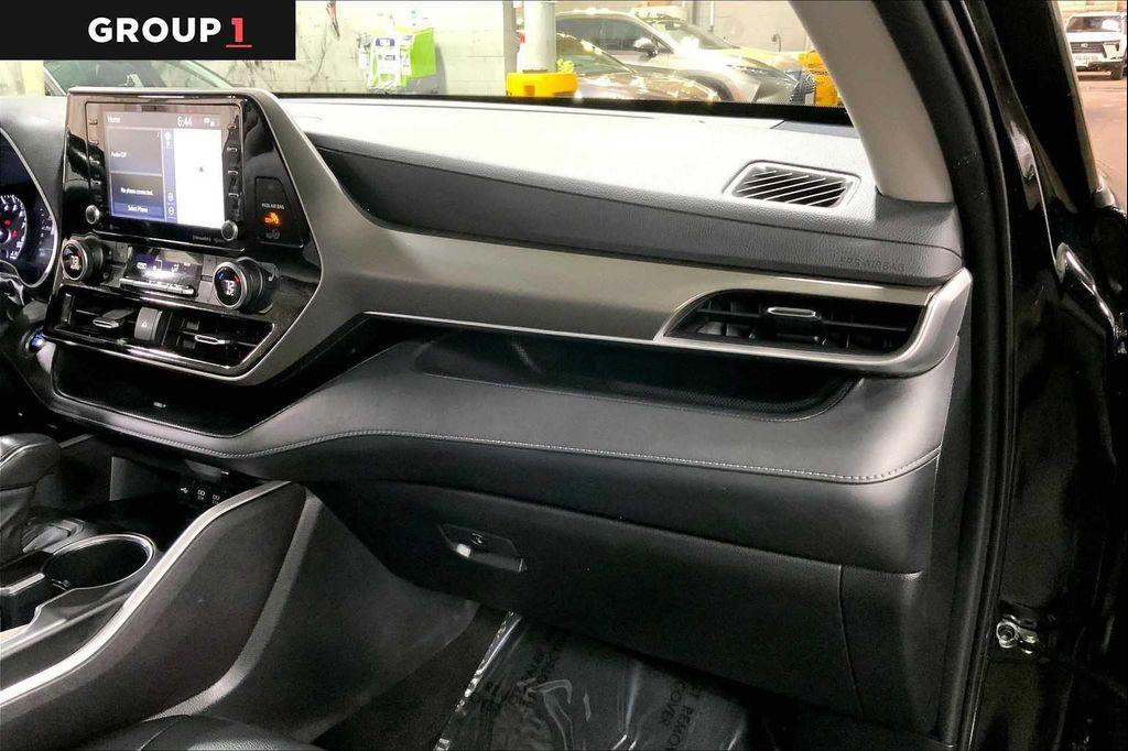 used 2021 Toyota Highlander car, priced at $29,337