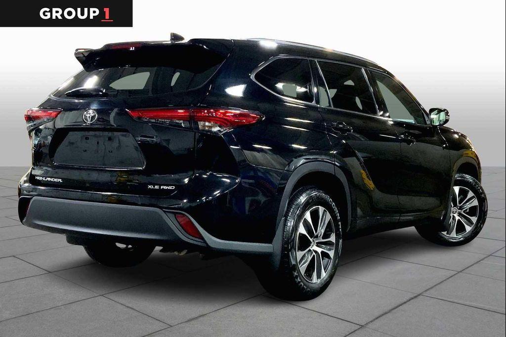 used 2021 Toyota Highlander car, priced at $29,337