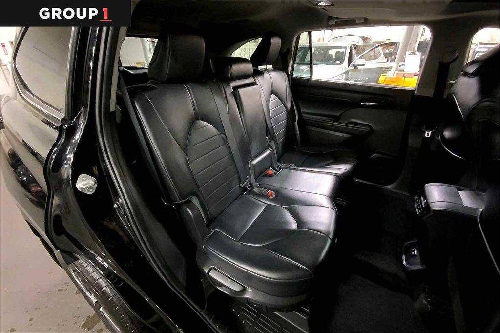 used 2021 Toyota Highlander car, priced at $29,337