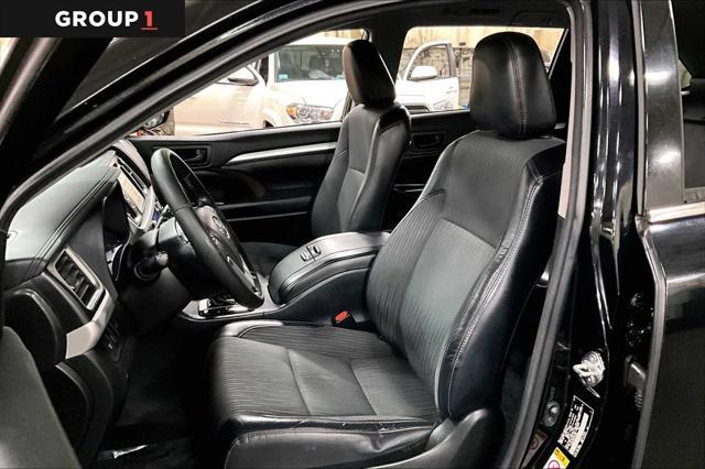 used 2018 Toyota Highlander car, priced at $28,847