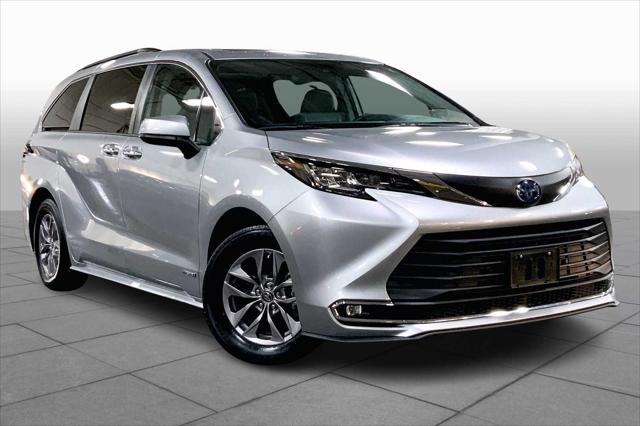 used 2021 Toyota Sienna car, priced at $39,587