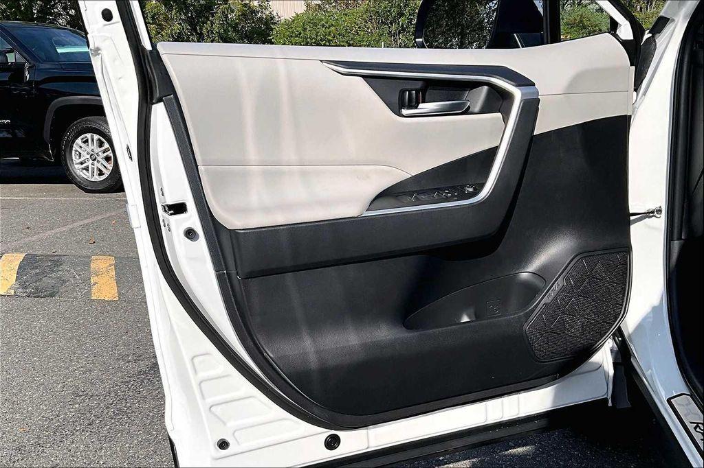 new 2025 Toyota RAV4 car, priced at $35,058