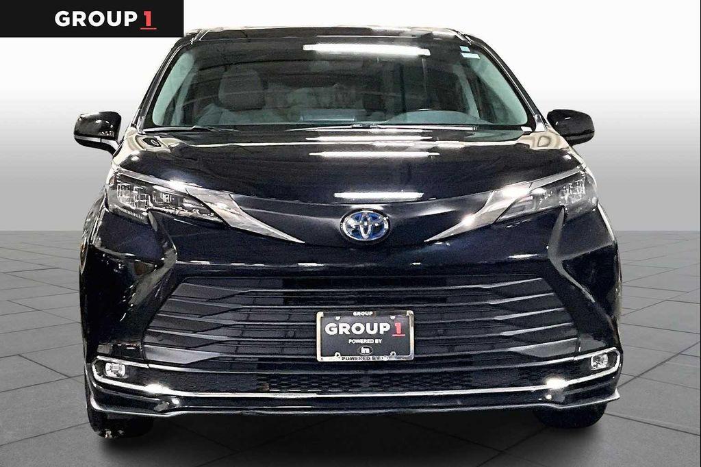 used 2024 Toyota Sienna car, priced at $44,787
