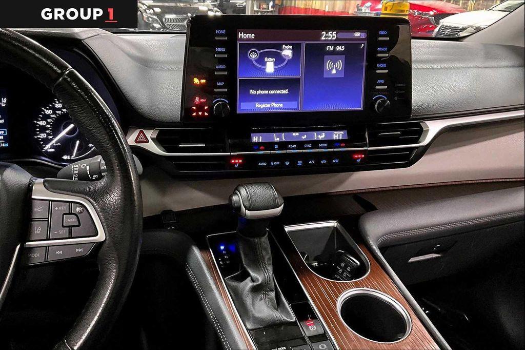 used 2024 Toyota Sienna car, priced at $44,787